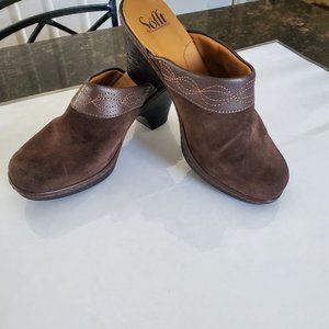 Sofft suede clogs - brown - size 7
